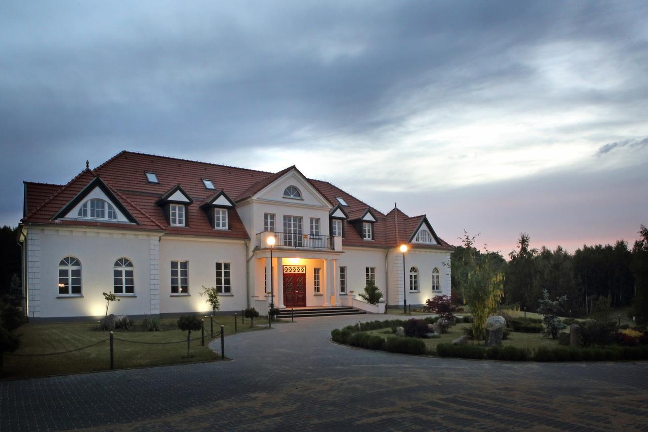 Palac I Folwark Nemino Sierakowice  Extérieur photo