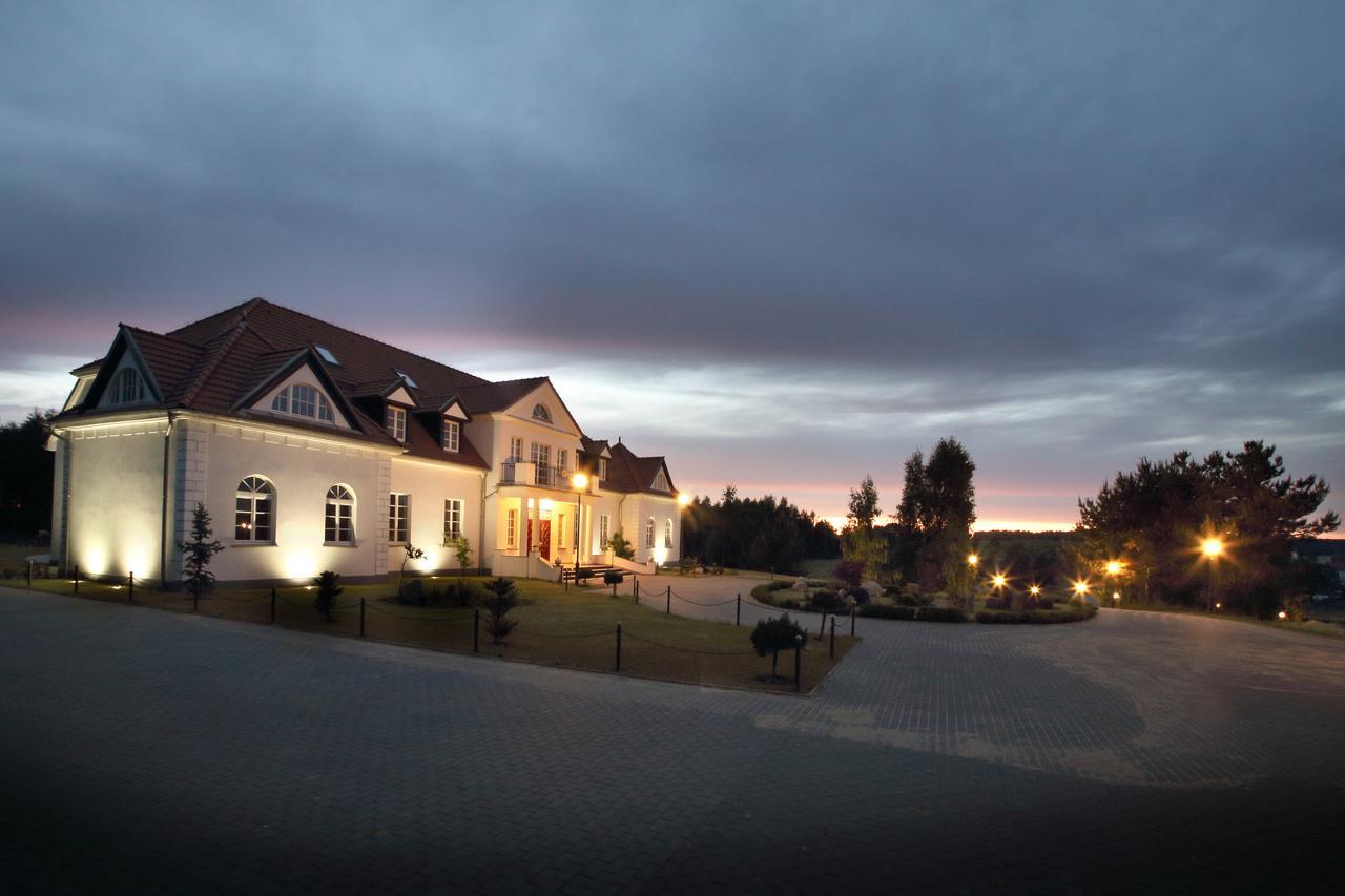 Palac I Folwark Nemino Sierakowice  Extérieur photo