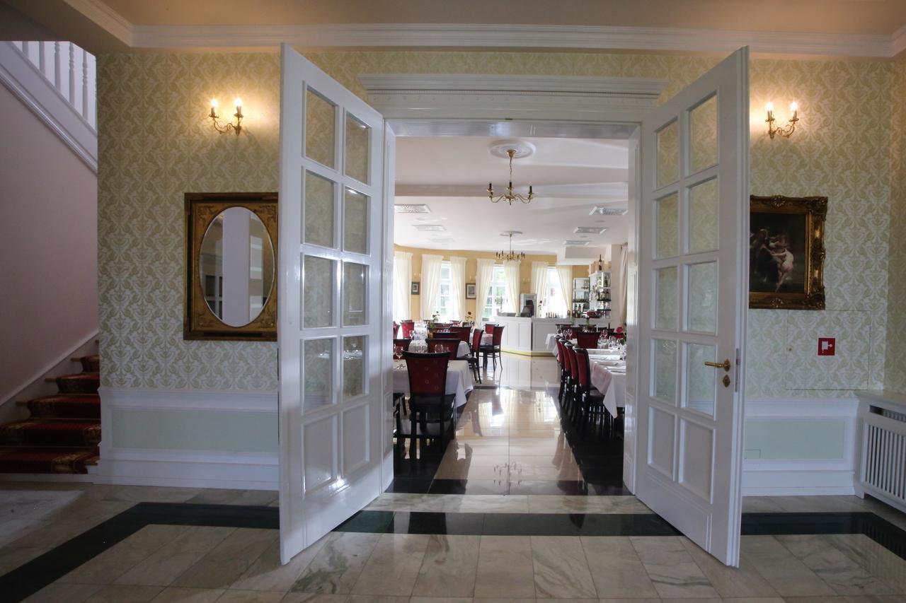 Palac I Folwark Nemino Sierakowice  Extérieur photo