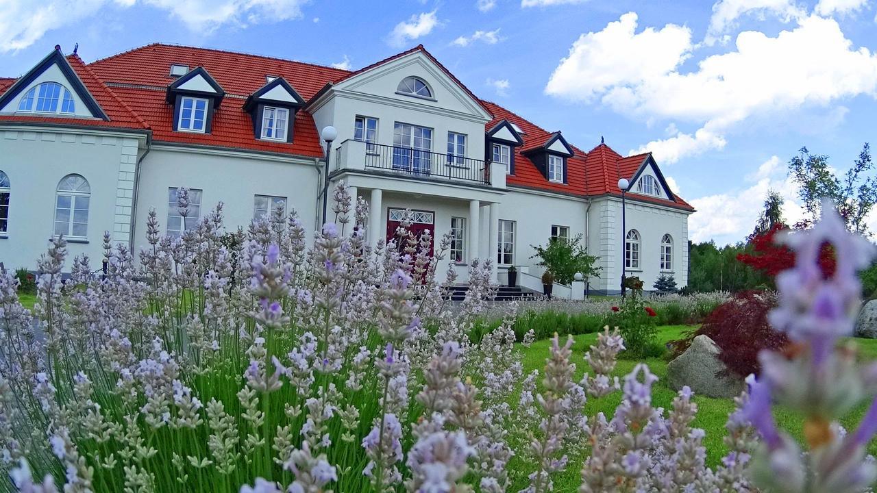 Palac I Folwark Nemino Sierakowice  Extérieur photo