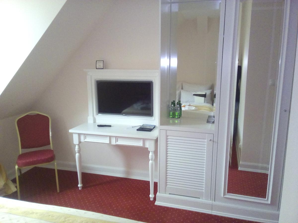 Palac I Folwark Nemino Sierakowice  Extérieur photo